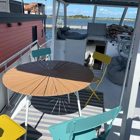 Hotel Bunte Hausboot Fehmarn