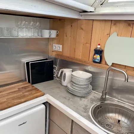 Hotel Bunte Hausboot