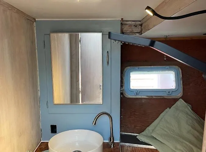 Bunte Hausboot * فيهمارن